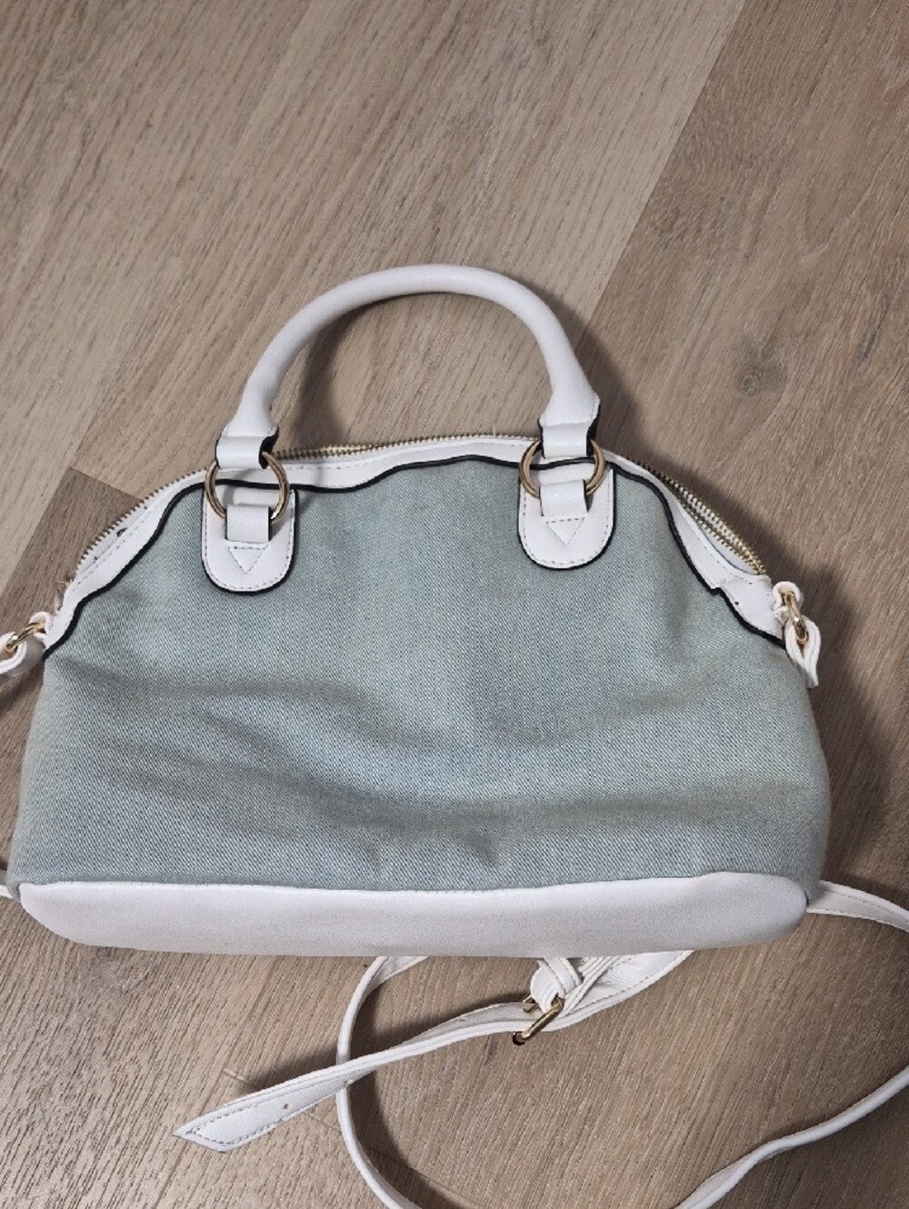 Juicy Couture White & Light Blue Dome Crossbody Satchel - Picture 4 of 4